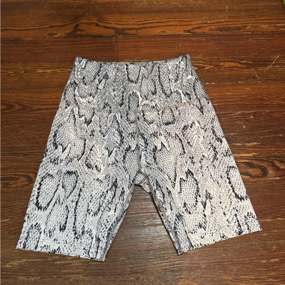 Beyond yoga Snake Print bike Shorts